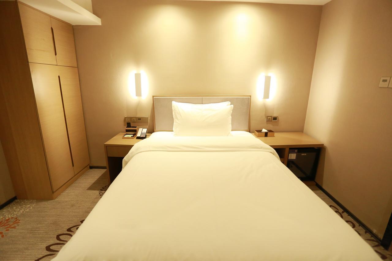 Lavande Hotel Baogang Avenue Guangbai Xinyi Branch Guangzhou Dış mekan fotoğraf